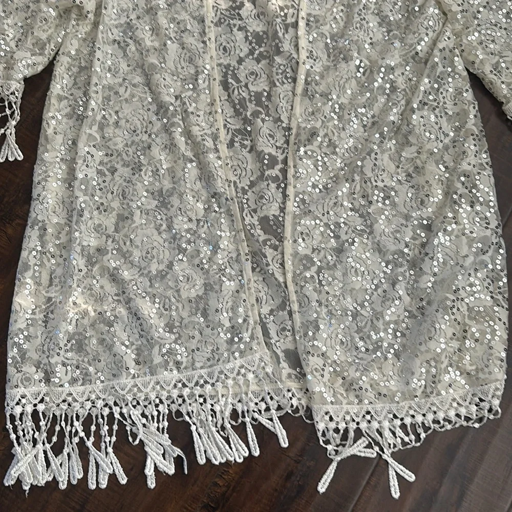 Sequin & Lace Kimono by Must Have Size L - Picture 4 of 4